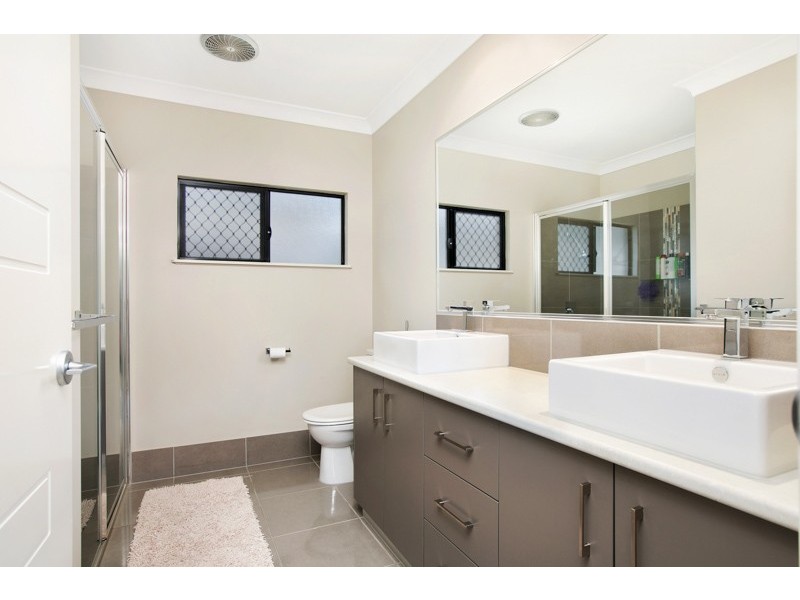 7 Mauro Close, Bentley Park QLD 4869