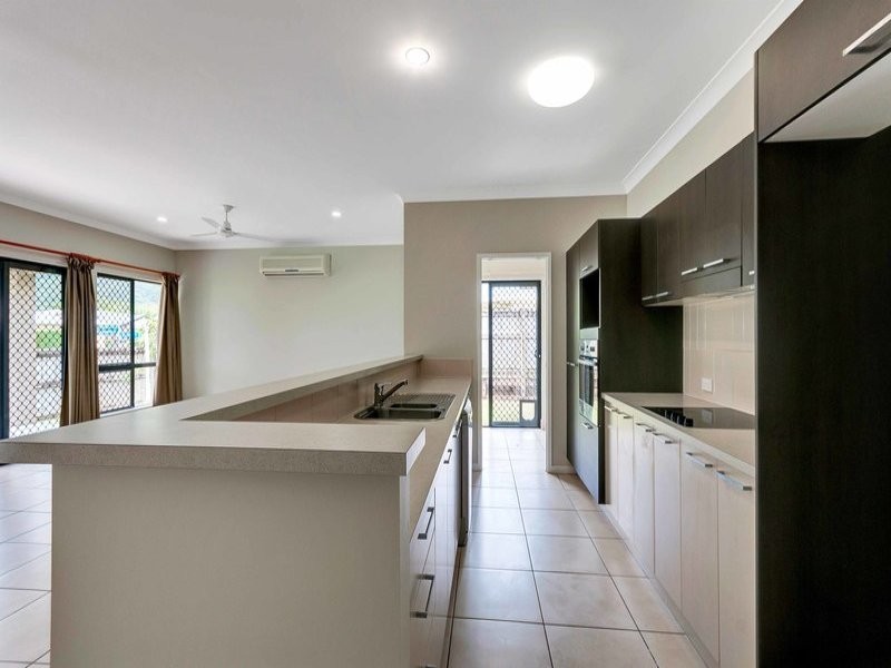 17 Boyce Street, Bentley Park QLD 4869