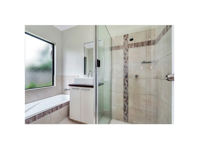 17 Boyce Street, Bentley Park QLD 4869