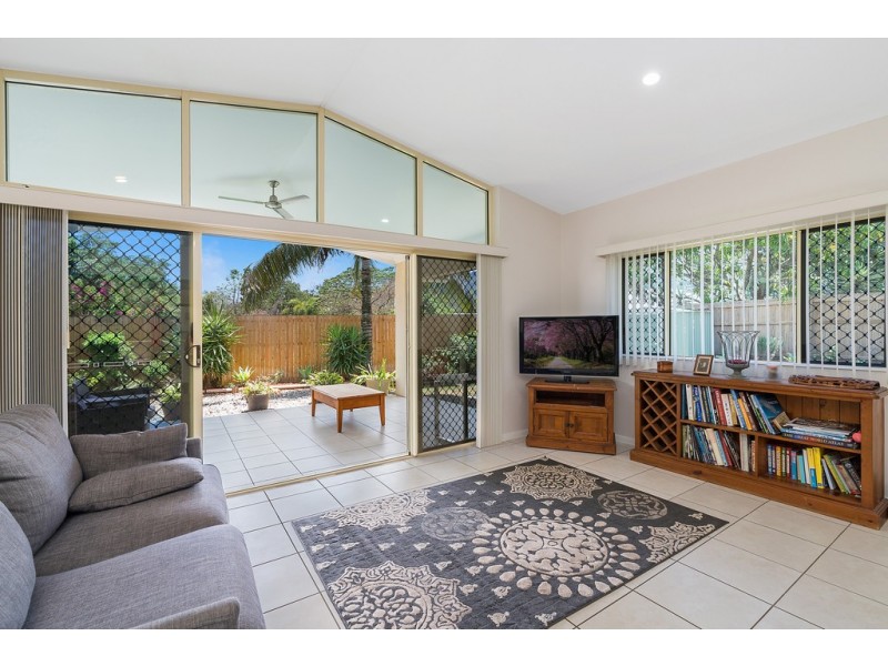 25 Fitzmaurice Drive, Bentley Park QLD 4869