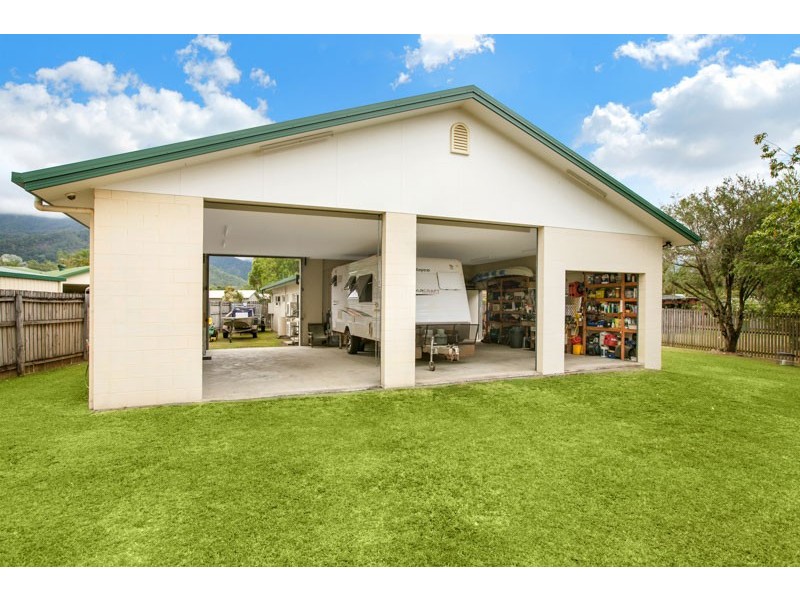 2 Townsend Close, Edmonton QLD 4869