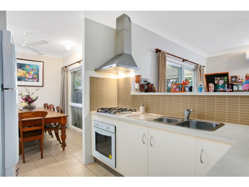 2 Townsend Close, Edmonton QLD 4869