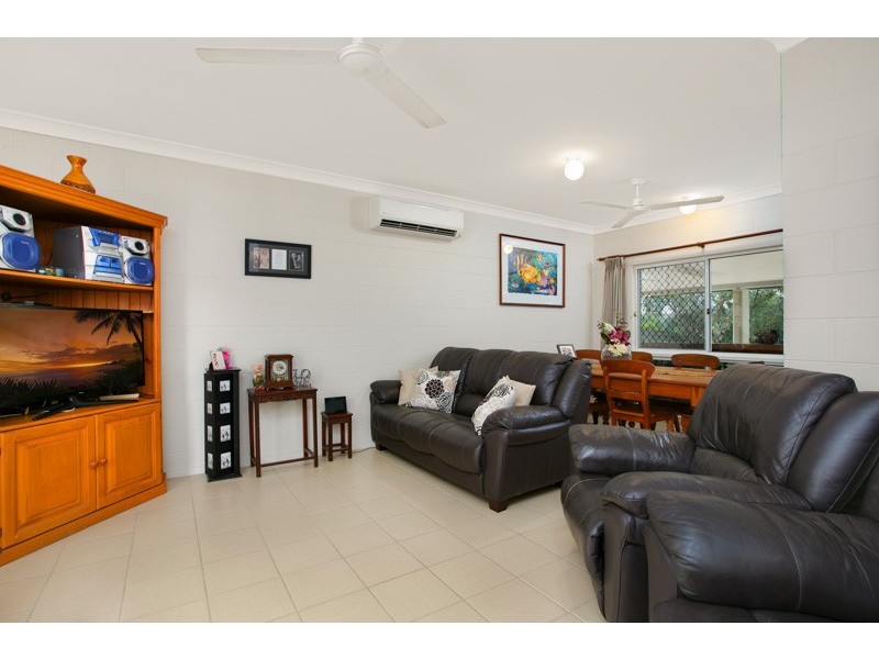 2 Townsend Close, Edmonton QLD 4869