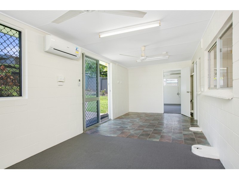 14 Kowinka Street, White Rock QLD 4868