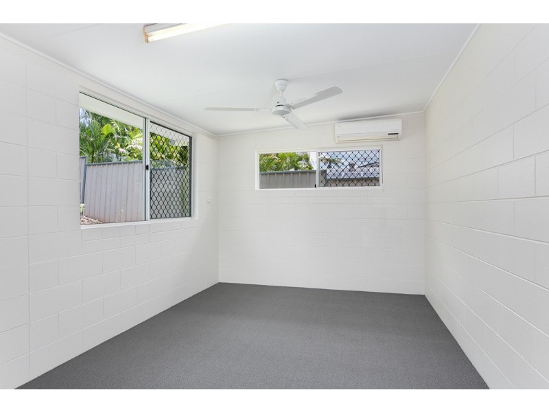 14 Kowinka Street, White Rock QLD 4868
