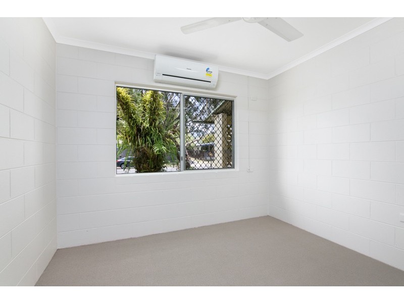 14 Kowinka Street, White Rock QLD 4868