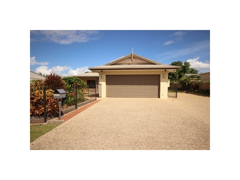 22 Bathurst Drive, Bentley Park QLD 4869