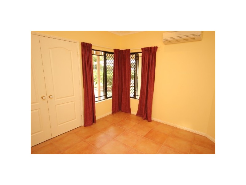 22 Bathurst Drive, Bentley Park QLD 4869