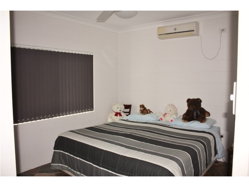 2 /27 Armstrong Street, Edmonton QLD 4869