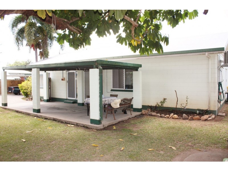 2 /27 Armstrong Street, Edmonton QLD 4869