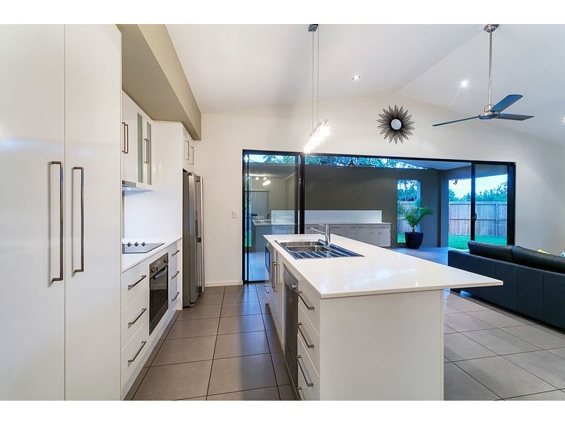 119 Roberts Drive, Trinity Beach QLD 4879