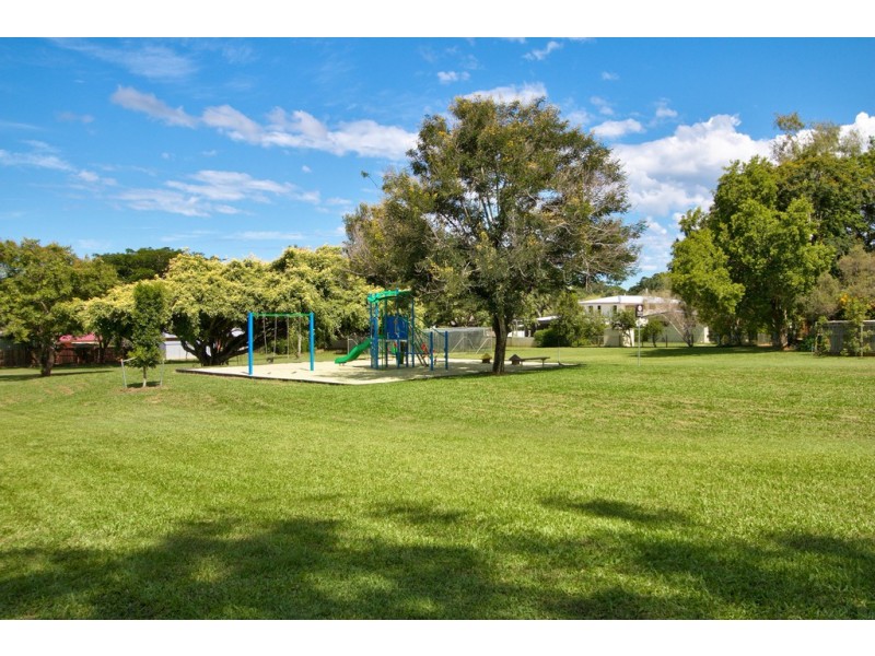 9 Fiesta Close, Bayview Heights QLD 4868