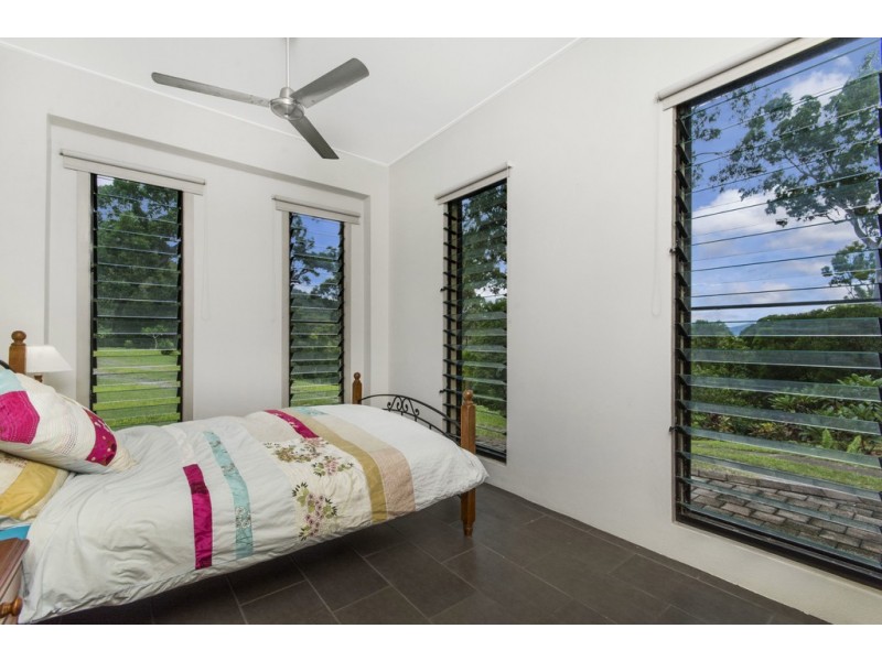 2286 Pine Creek Road, Cairns QLD 4870