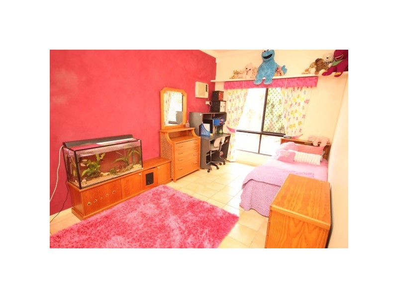 25 Barcoo Close, Bentley Park QLD 4869