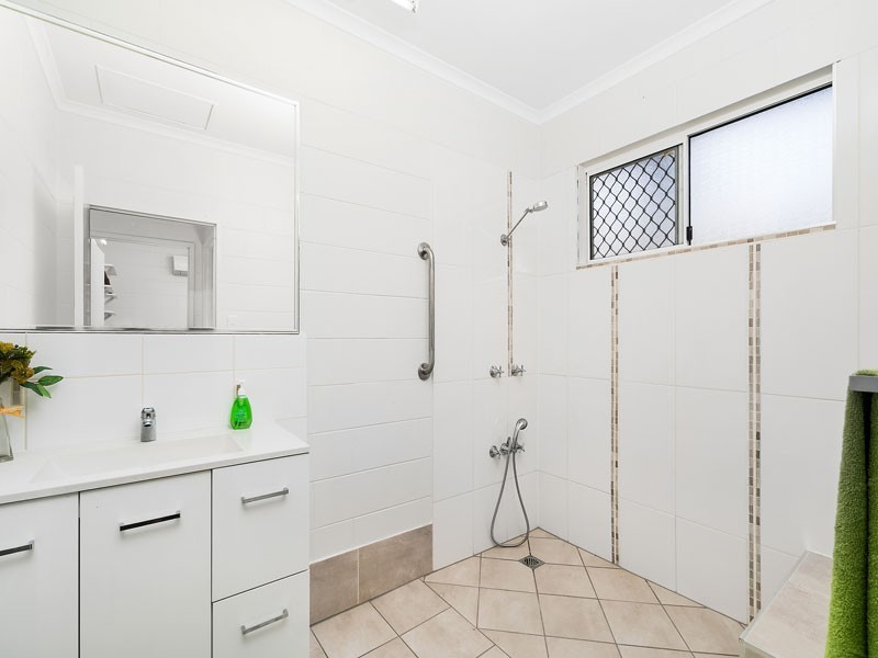 8 Halloran Close, Gordonvale QLD 4865