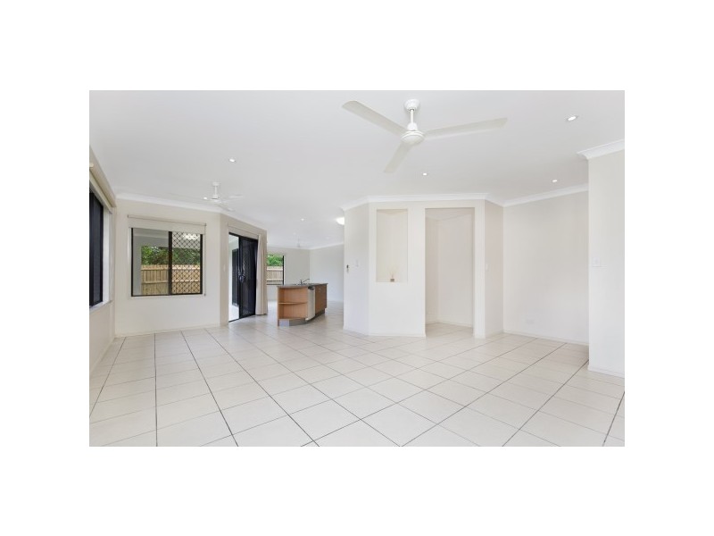 16 Starr Cl, Bentley Park QLD 4869