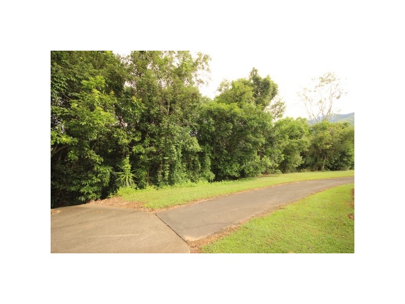 16 Starr Cl, Bentley Park QLD 4869