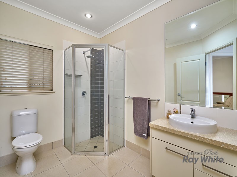 60 Fitzmaurice Drive, Bentley Park QLD 4869