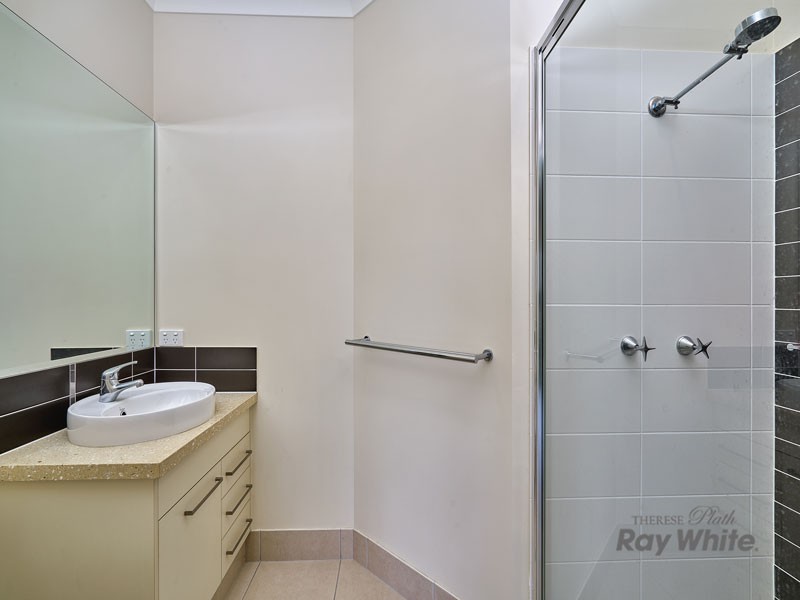 60 Fitzmaurice Drive, Bentley Park QLD 4869