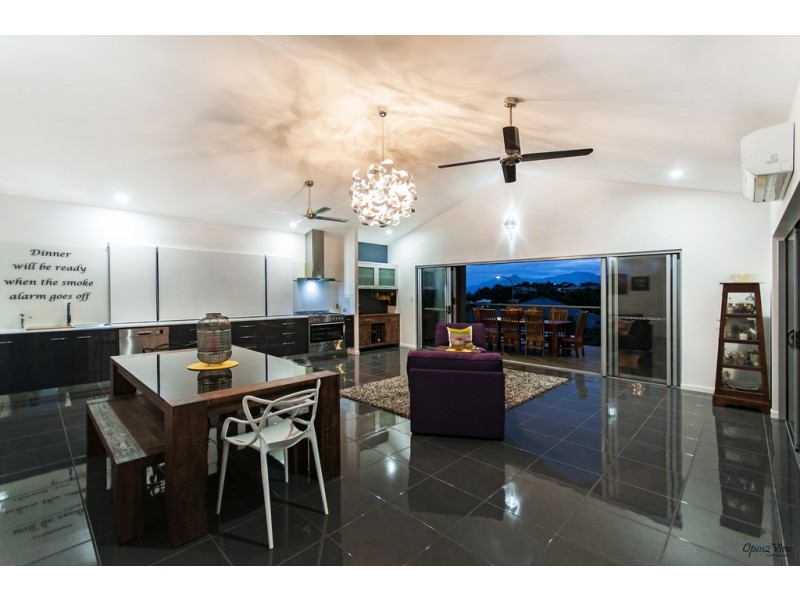 42 Mayflower Street, Mount Sheridan QLD 4868