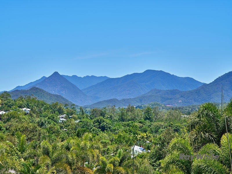 33 Surtees Close, Bentley Park QLD 4869