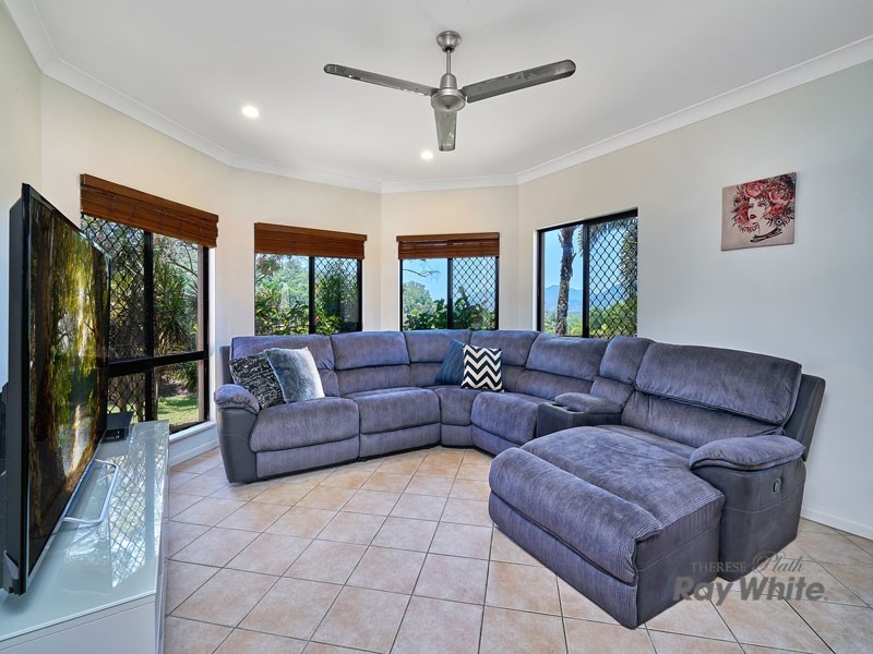 33 Surtees Close, Bentley Park QLD 4869