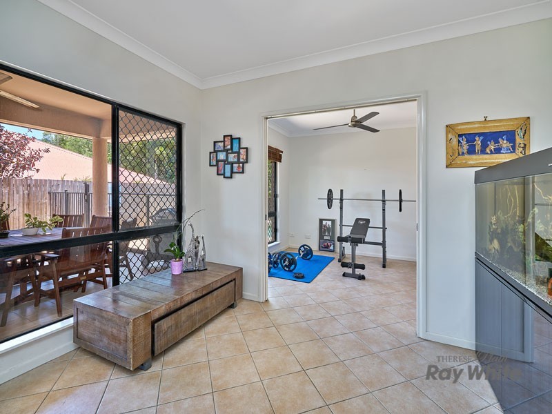 33 Surtees Close, Bentley Park QLD 4869
