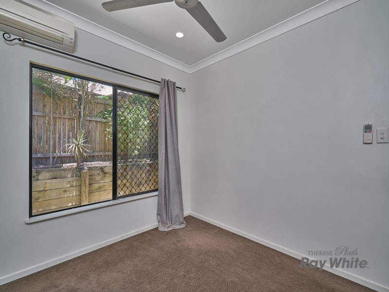 33 Surtees Close, Bentley Park QLD 4869