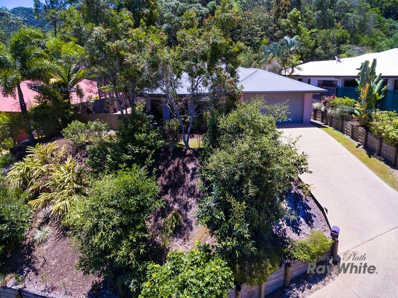 33 Surtees Close, Bentley Park QLD 4869