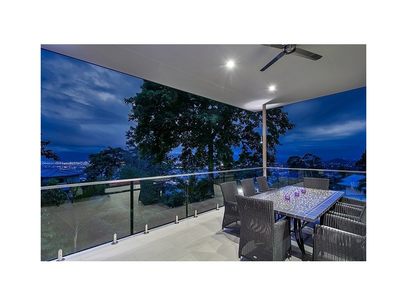 Mooroobool QLD 4870