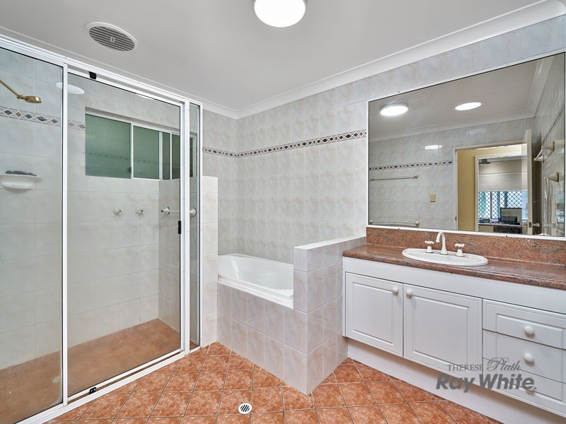 6 Comet Street, Bayview Heights QLD 4868