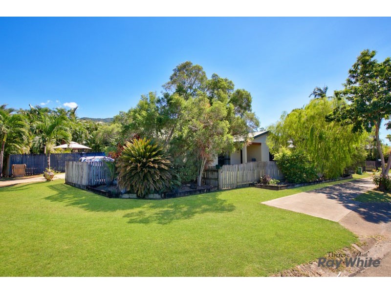 136 Robert Road, Bentley Park QLD 4869