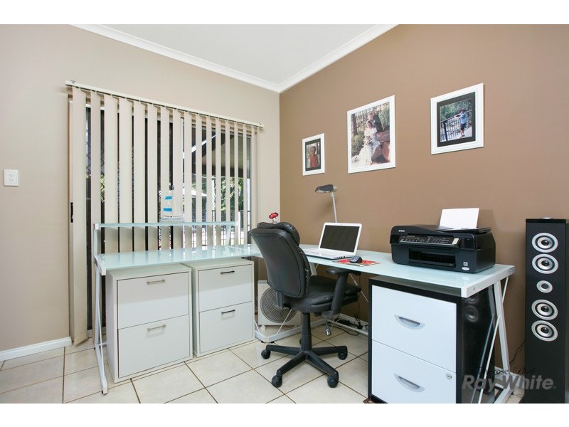 136 Robert Road, Bentley Park QLD 4869