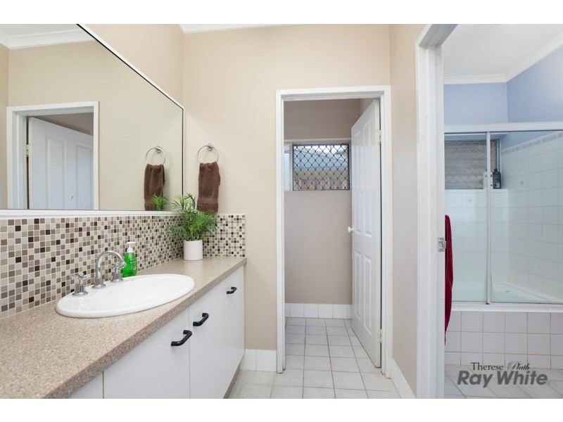 136 Robert Road, Bentley Park QLD 4869