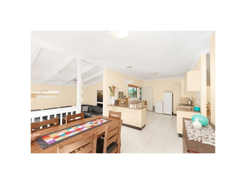37 Currawong Street, Bayview Heights QLD 4868