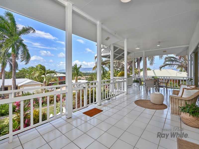 35 Southerden Drive, Mooroobool QLD 4870