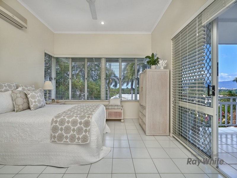35 Southerden Drive, Mooroobool QLD 4870