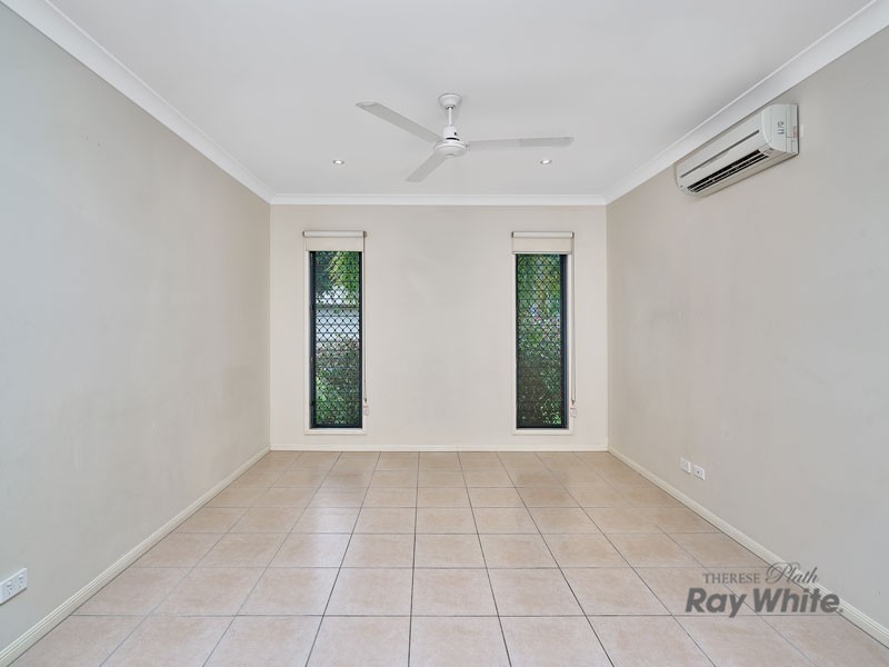 15 Cliffdale Street, Bentley Park QLD 4869