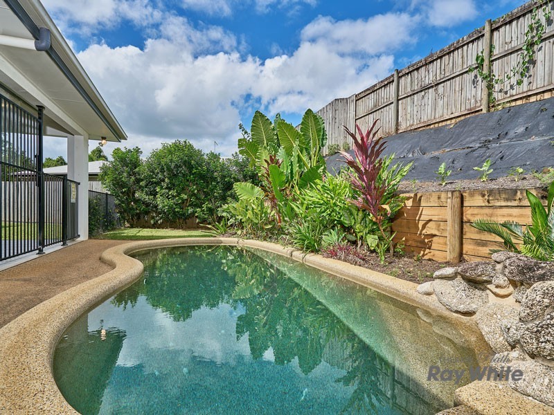 15 Cliffdale Street, Bentley Park QLD 4869