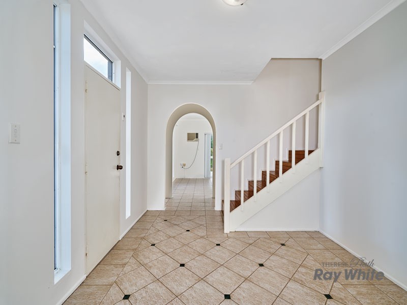 9 Sandpiper Court, Bayview Heights QLD 4868