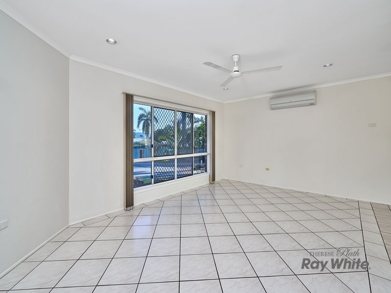 1 Summer Hill Drive, Mooroobool QLD 4870