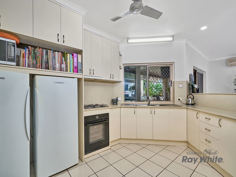 15 Herald Street, Bentley Park QLD 4869