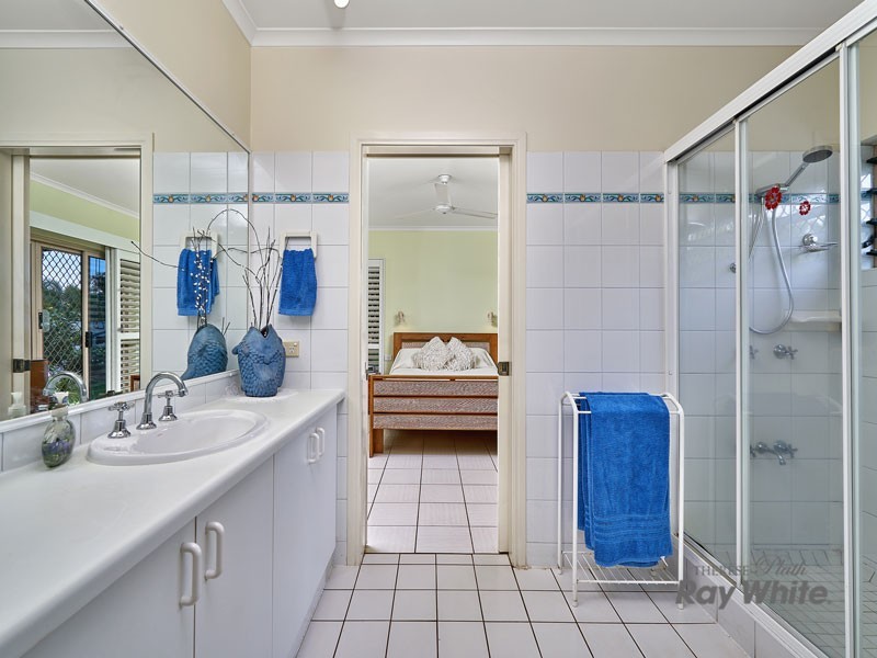 15 Herald Street, Bentley Park QLD 4869