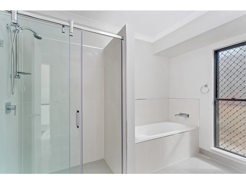 Bentley Park QLD 4869