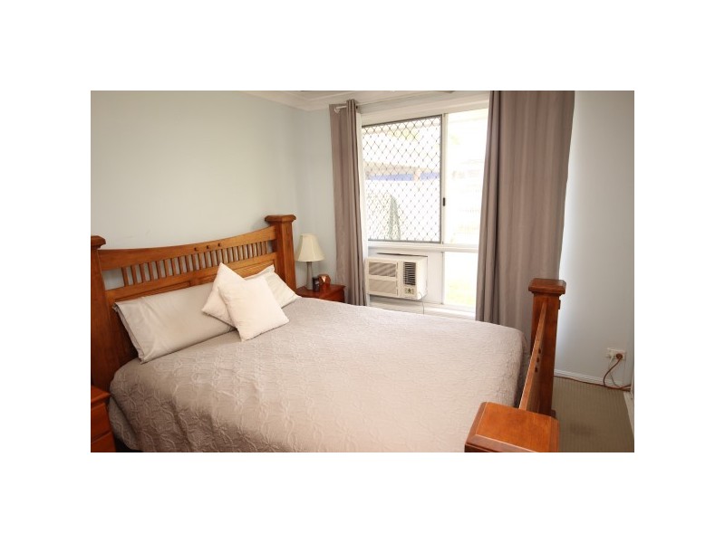 21 Golden Grove Drive, Bentley Park QLD 4869