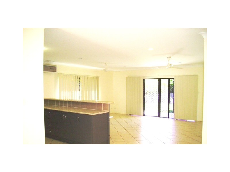 Bentley Park QLD 4869