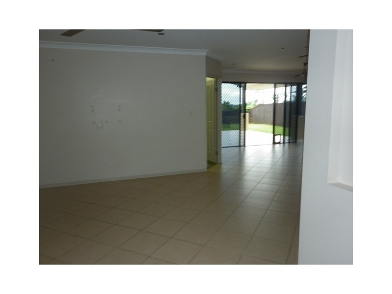 Bentley Park QLD 4869