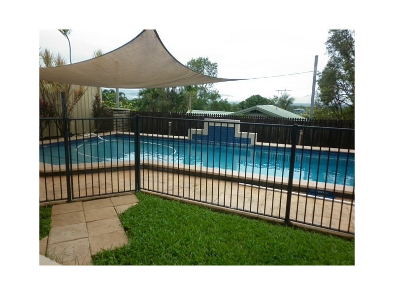 Bentley Park QLD 4869