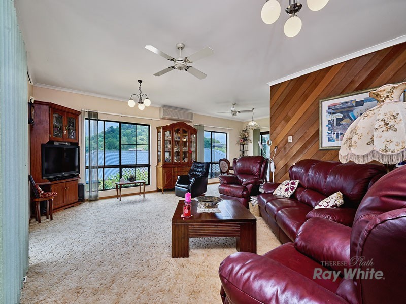 13 Pheasant Street, Bayview Heights QLD 4868