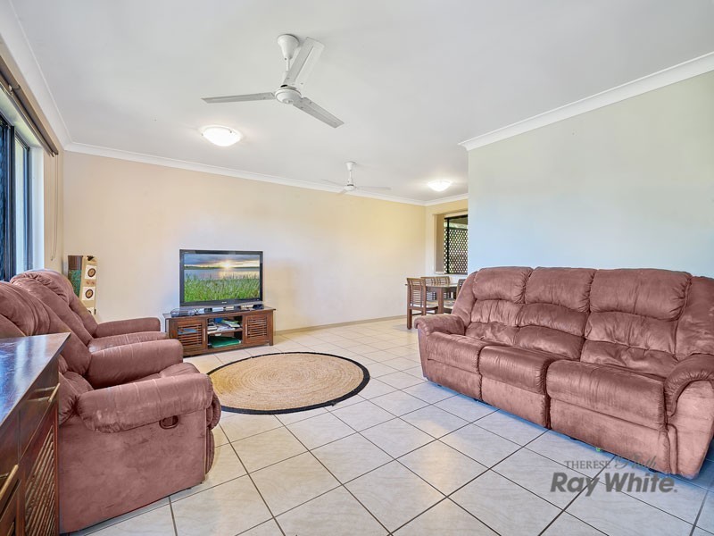 204 Timberlea Drive, Bentley Park QLD 4869